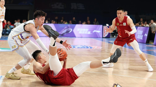 亚马尔全场数据：7射1正进1球，浪费1次空门良机